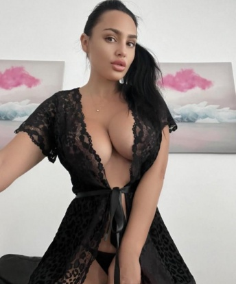 Дина, 26